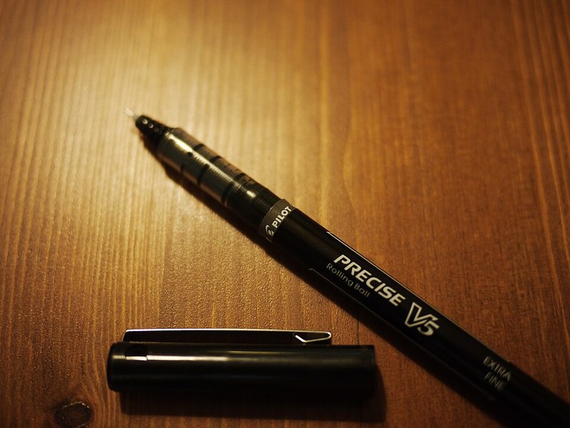 Pilot Hi-Tecpoint V7 Liquid Ink Roller Pen