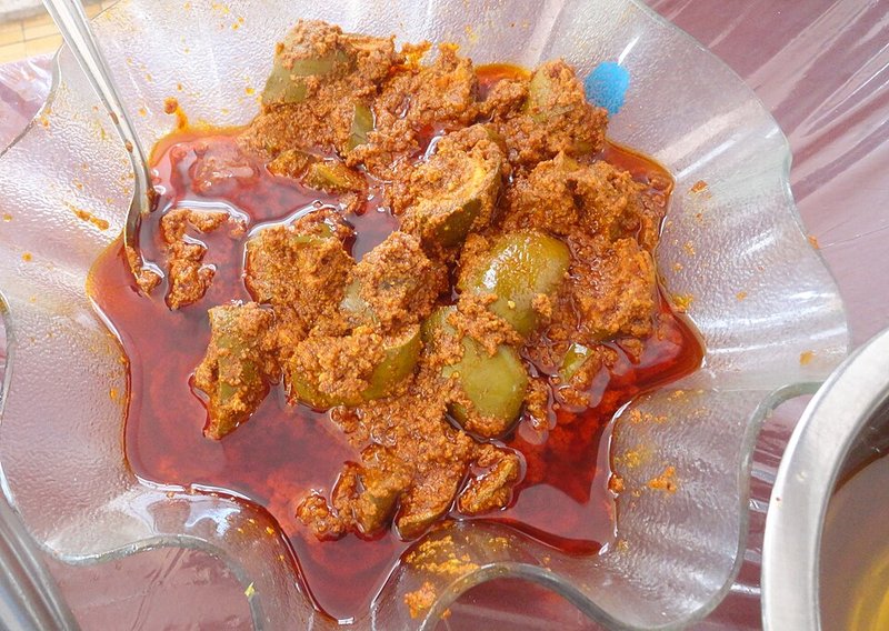 Priya Avakaya Mango Pickle 300 g